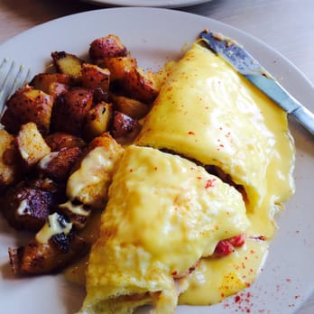 Harpoon Harry's - Lobster and Crab Omelet - Breakfast & Brunch Near Me - Key West, Florida Harpoon Harry's - Lobster and Crab Omelet - Breakfast & Brunch Near Me - Key West, Florida