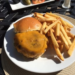 Great cheeseburger with bacon jam. Great cheeseburger with bacon jam.