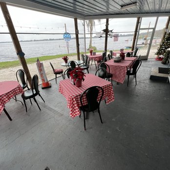 Lakeside Grill - Outdoor seating part 3 - Sandwiches Near Me - Thonotosassa, Florida Lakeside Grill - Outdoor seating part 3 - Sandwiches Near Me - Thonotosassa, Florida