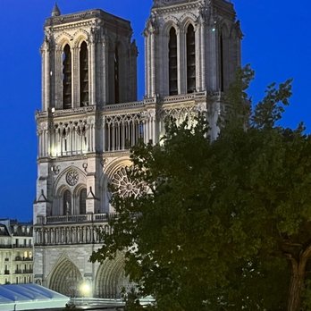 Hôtel Notre-Dame - Beautiful View of Notre Dame from hotel room. This is the actual color of the sky at dusk. Unbelievable. - Hotels Near Me - Paris, 75 Hôtel Notre-Dame - Beautiful View of Notre Dame from hotel room. This is the actual color of the sky at dusk. Unbelievable. - Hotels Near Me - Paris, 75