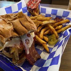 Lake Appeil - Lakeside burger!!