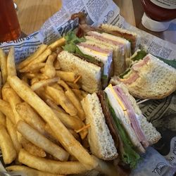Sports Break - Club w/ fries