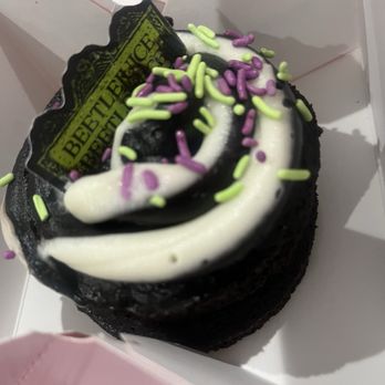Crumbl - Kendall - Afterlife cake is BOMB--get it!! - Bakeries Near Me - Miami, Florida