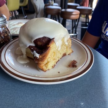 Denver Biscuit Co. - Colfax - Giant Biscuit Cinnamon Rolls - Sandwiches Near Me - Denver, Colorado