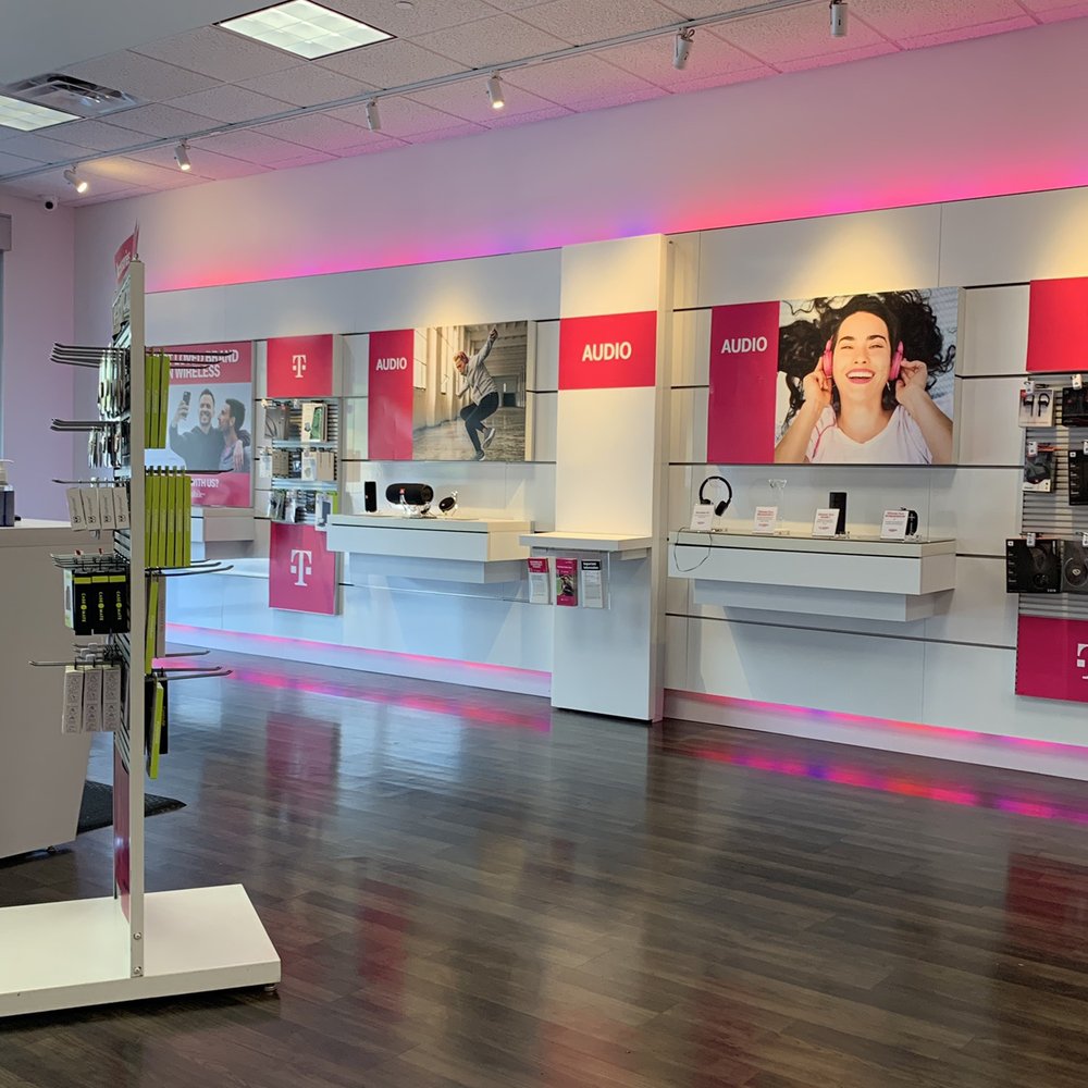 T-Mobile Authorized Retailer - Store showroom - Mobile Phones Near Me - St Louis, Missouri