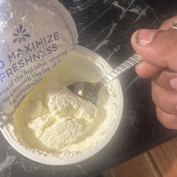 Supermercado Mi Poblanita - Sour cream spoiled