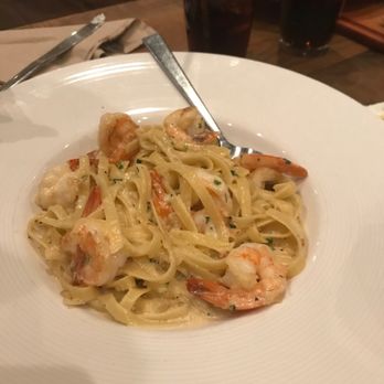California Pizza Kitchen - Garlic Cream Fettuccine with Shrimp - Pizza Near Me - Louisville, Kentucky California Pizza Kitchen - Garlic Cream Fettuccine with Shrimp - Pizza Near Me - Louisville, Kentucky