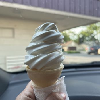 Danny's Frozen Custard - Small Vanilla Custard - Ice Cream & Frozen Yogurt Near Me - Monroe, Michigan Danny's Frozen Custard - Small Vanilla Custard - Ice Cream & Frozen Yogurt Near Me - Monroe, Michigan