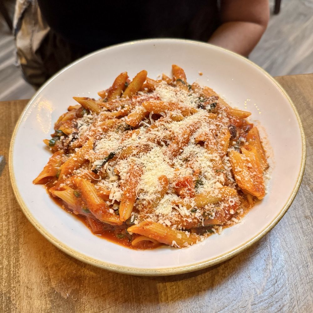 Social spots from La Toscana