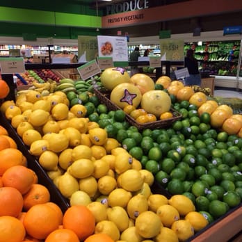 Publix - Produce section - Grocery Near Me - Miami, Florida