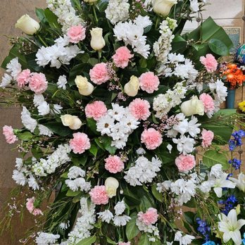 Joshua's Flower shop - Florists Near Me - Cypress, California