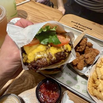 Shake Shack Irvine Spectrum - Burgers Near Me - Irvine, California Shake Shack Irvine Spectrum - Burgers Near Me - Irvine, California