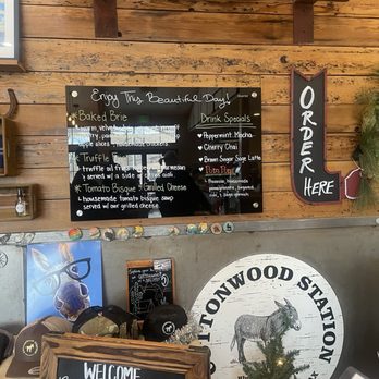 Cottonwood Station - Pizza Near Me - Blue Diamond, Nevada Cottonwood Station - Pizza Near Me - Blue Diamond, Nevada