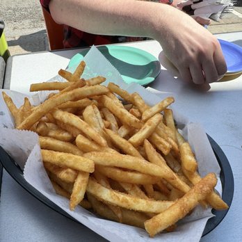 D's Six Pax & Dogz - Fries - Pubs Near Me - Pittsburgh, Pennsylvania