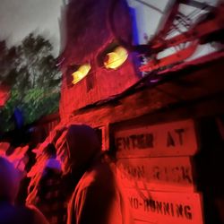 Haunted Hoochie - The entrence