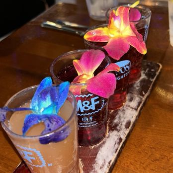 Makers & Finders - mimosa flight of 4 - Coffee & Tea Near Me - Las Vegas, Nevada Makers & Finders - mimosa flight of 4 - Coffee & Tea Near Me - Las Vegas, Nevada