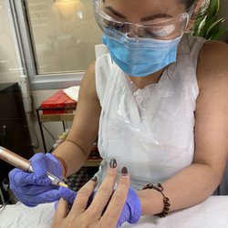 Lynn's Nail Spa - Powder dip fill