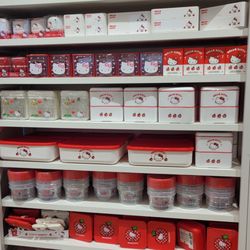 Miniso - Cute Hello Kitty Containers
