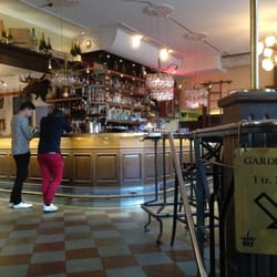 Rex Bar & Grill - Baren.