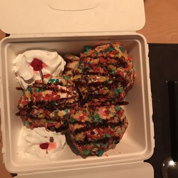 Dragon's Den - Awesome Triple Split Dessert: Fruity Pebble Crusted Vanilla Ice Cream, Strawberry Gelato, PopRocks, Strawberry Sauce, Whipped Cream & banana - American Near Me - Carlsbad, California