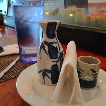 Maguro Sushi Bar - Place setting at the sushi bar - Sushi Bars Near Me - Charleston, South Carolina Maguro Sushi Bar - Place setting at the sushi bar - Sushi Bars Near Me - Charleston, South Carolina