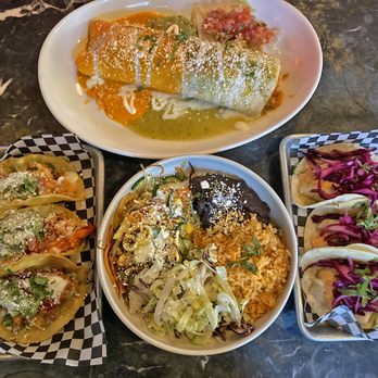 Playa Cabana - Camaron Burrito, Lobster Crispy Tacos, Playa Burrito Bowl (vegetarian), Grilled Fish Soft Tacos - Mexican Near Me - Toronto, Ontario Playa Cabana - Camaron Burrito, Lobster Crispy Tacos, Playa Burrito Bowl (vegetarian), Grilled Fish Soft Tacos - Mexican Near Me - Toronto, Ontario