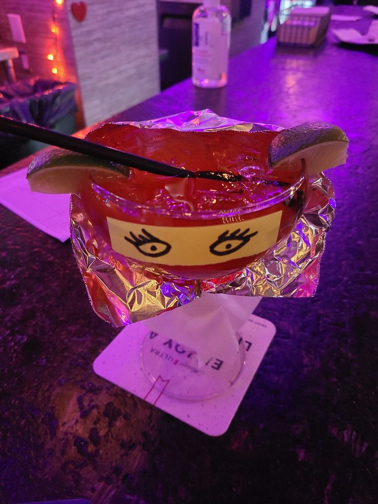 CAPS SPORTS BAR & GRILL Updated September 2024 17 Photos & 55