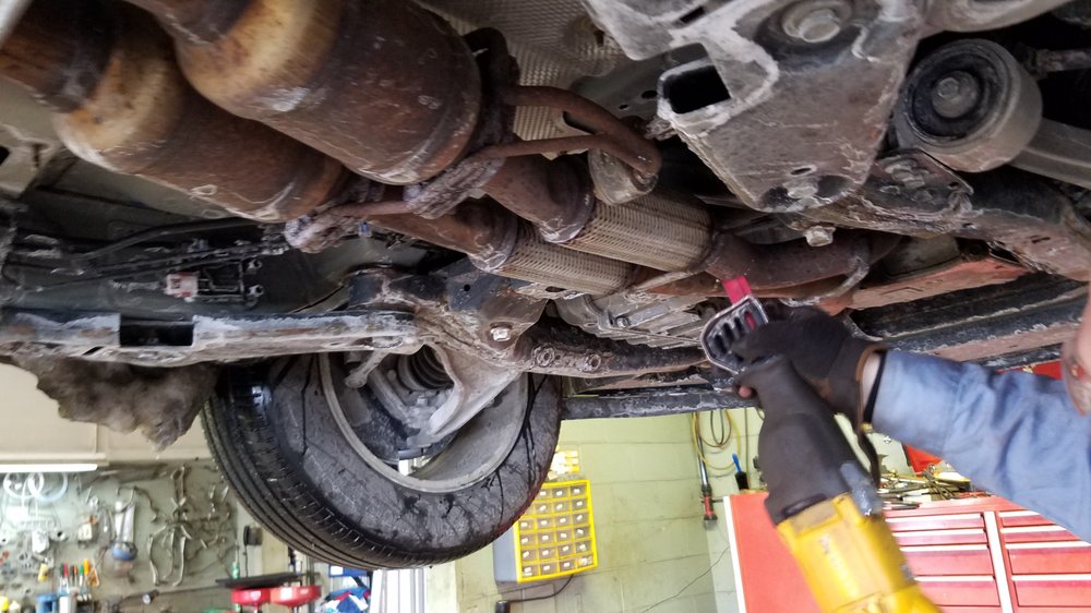 MUFFLER MAN Updated September 2024 17 Reviews 22700 Gratiot Ave