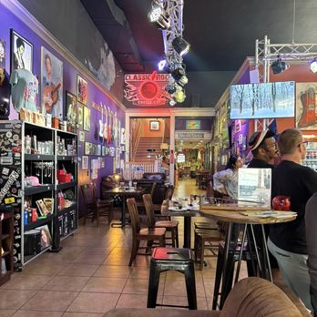 Classic Rock Coffee Co & Kitchen - Coffee & Tea Near Me - Navasota, Texas