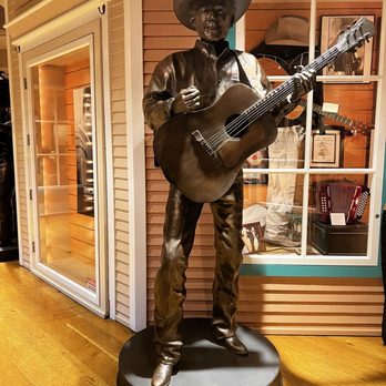 Buck Owens' Crystal Palace - King George Strait - Bars Near Me - Bakersfield, California