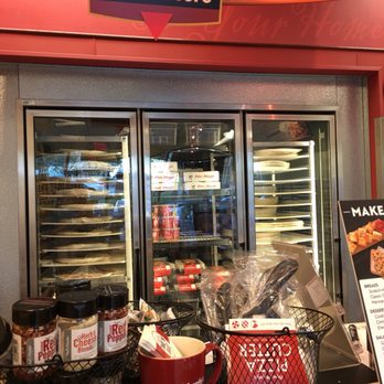 Papa Murphy's - the inside of a restaurant - Pizza Near Me - Kirkland, Washington Papa Murphy's - the inside of a restaurant - Pizza Near Me - Kirkland, Washington