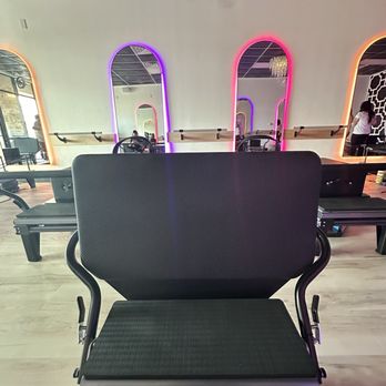 Neaumix Fit - On reformer - Pilates Near Me - Las Vegas, Nevada Neaumix Fit - On reformer - Pilates Near Me - Las Vegas, Nevada