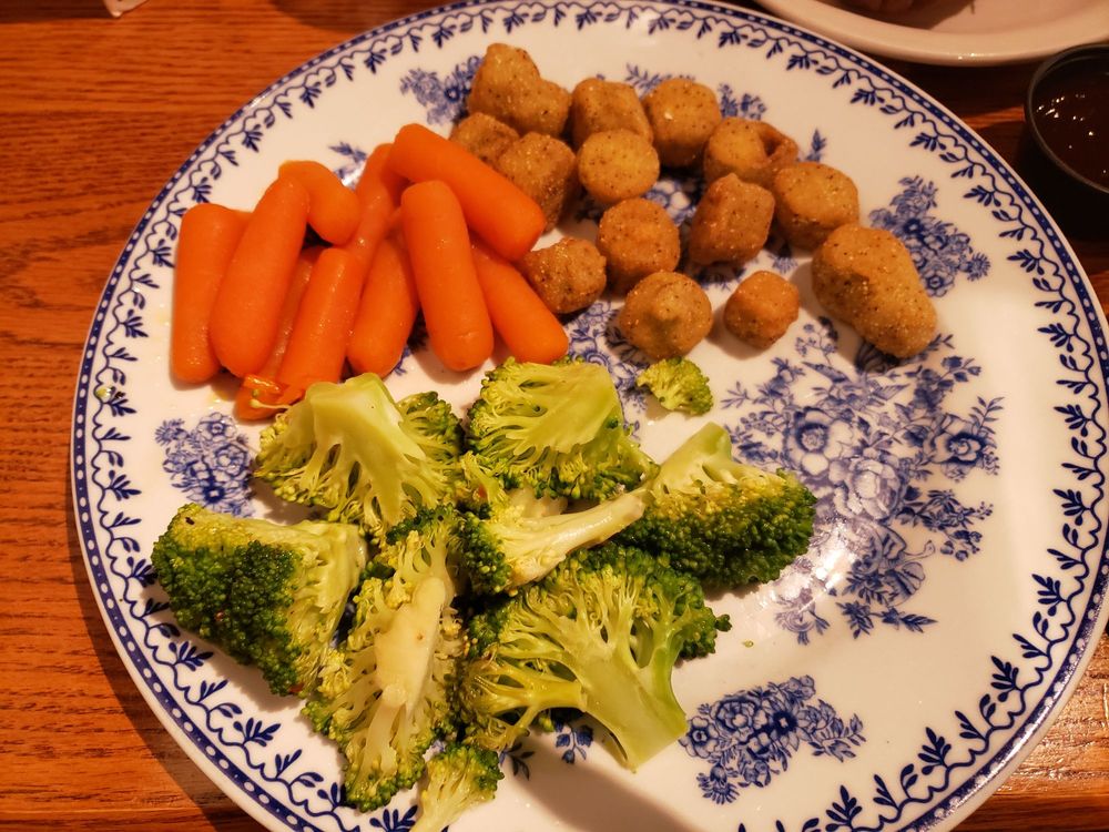 CRACKER BARREL OLD COUNTRY STORE Updated October 2024 80 Photos