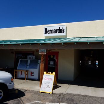 Bernardo's Foothills - Bernardo Pizza - Pizza Near Me - Yuma, Arizona Bernardo's Foothills - Bernardo Pizza - Pizza Near Me - Yuma, Arizona