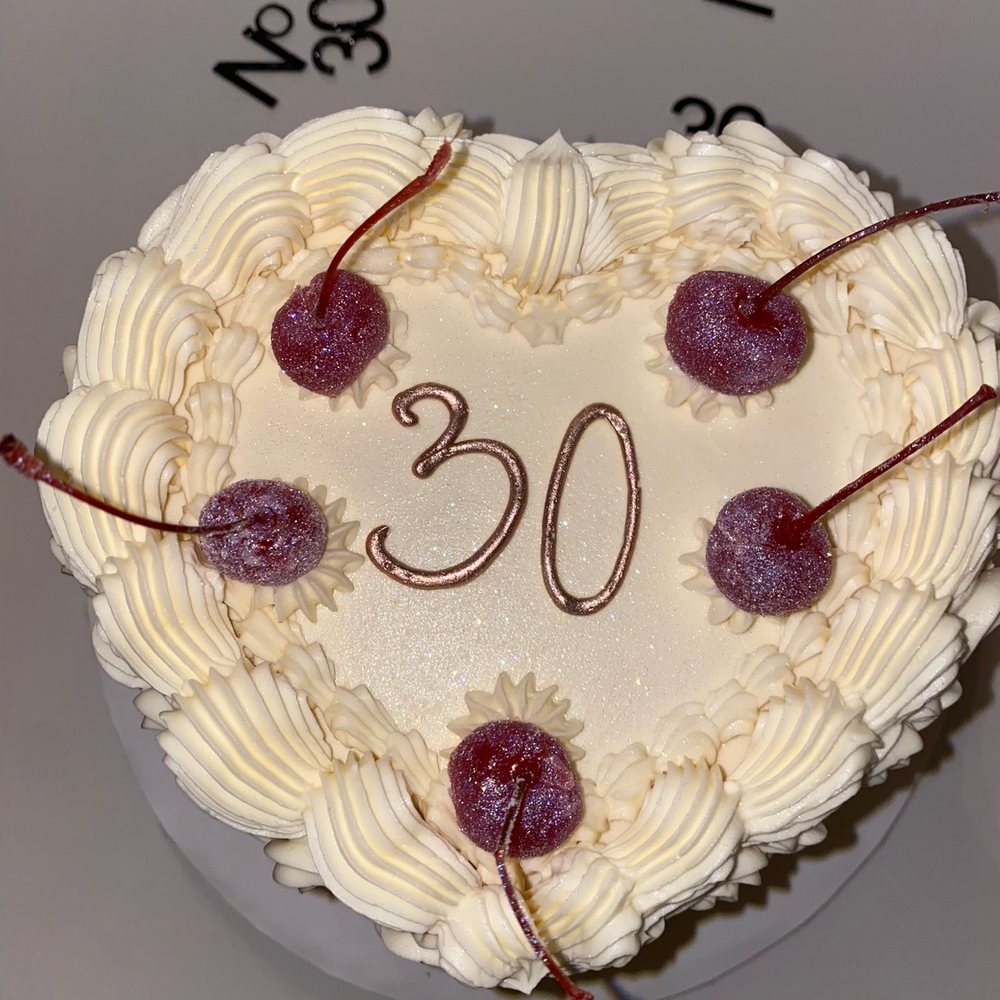Custom vintage cake Custom vintage cake
