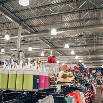 Alvin's Island #750 - Souvenir Shops Near Me - Destin, Florida