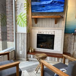Playa Bowls - Love the inside vibes