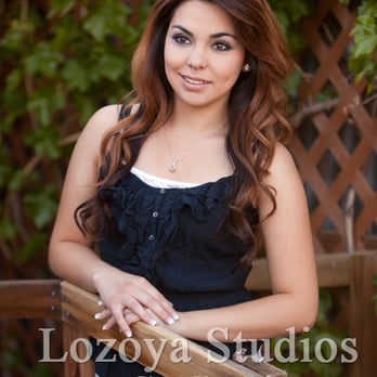 Lozoya Studios - Outdoor High School Senior Portraits - Photographers Near Me - Albuquerque, New Mexico