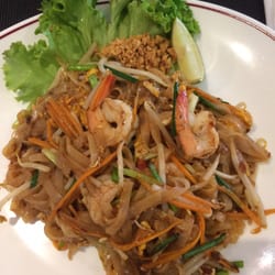 Le Café du Centre - Pâtes de Riz sautées à la thaïlandaise (9.90€)- plat