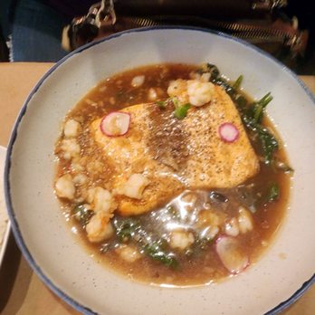 Sla Thai Restaurant - Salmon katiem - Thai Near Me - Montclair, New Jersey