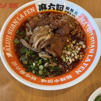 Maluji Suanlafen - This Deluxe Spicy vermicelli bowl made me spending almost the entire night on the toilet, had diarrhea at least 9-10 times. - Chinese Near Me - Rowland Heights, California
