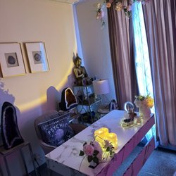 Balboa Psychic - Reading room