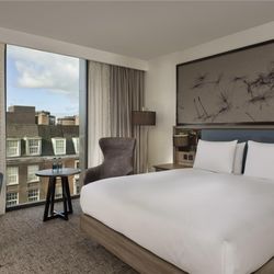 DoubleTree by Hilton Hull - Guest room