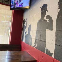 Table for 6, 2, or 3 bar stools available for indoor seating. Table for 6, 2, or 3 bar stools available for indoor seating.
