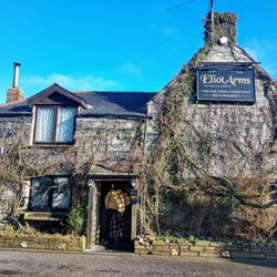 Eliot Arms - The outside