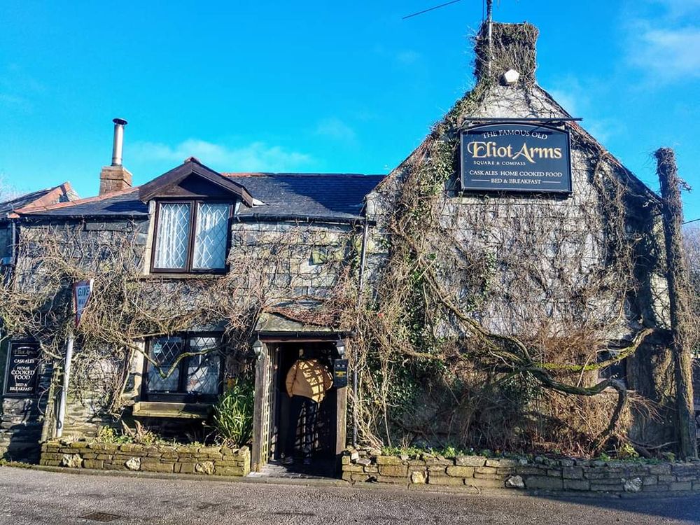 ELIOT ARMS Updated July 2024 Square and Compass, Launceston