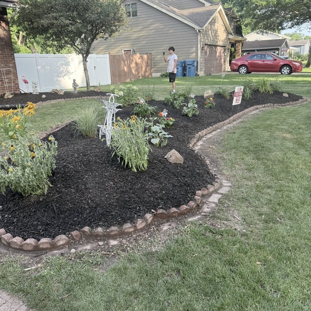 Greenedge Landscaping - Before and after photos of work performed. - Landscaping Near Me - Schererville, Indiana Greenedge Landscaping - Before and after photos of work performed. - Landscaping Near Me - Schererville, Indiana
