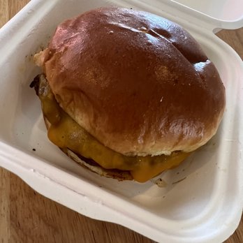 Local Kitchens - Cheeseburger - Burgers Near Me - Roseville, California Local Kitchens - Cheeseburger - Burgers Near Me - Roseville, California