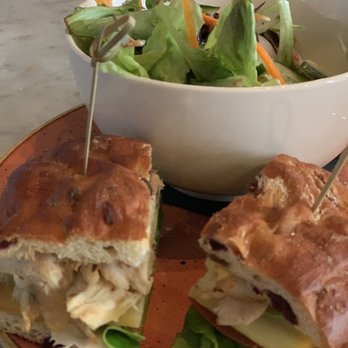 Social Restaurant and Lounge - Chicken avocado club with a side of salad - French Near Me - Ottawa, Ontario Social Restaurant and Lounge - Chicken avocado club with a side of salad - French Near Me - Ottawa, Ontario