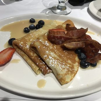 Bistro 1640 - Maple Crepes - French Near Me - Quebec City, Quebec Bistro 1640 - Maple Crepes - French Near Me - Quebec City, Quebec